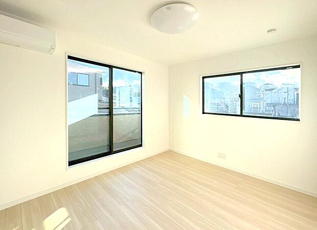 ■太陽がサンサンと降り注ぐお部屋は気持ちがいいですね