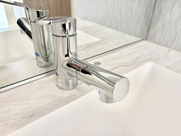 ■手洗いや顔を洗う時も快適に使える便利なシャワー