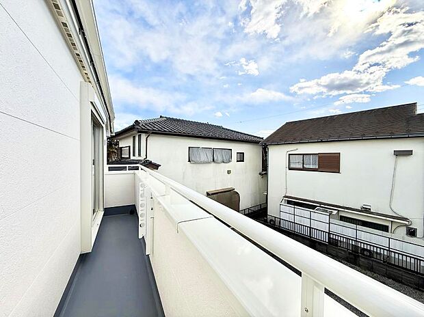 ■ 季節の移ろいを感じられる開放的な空間です