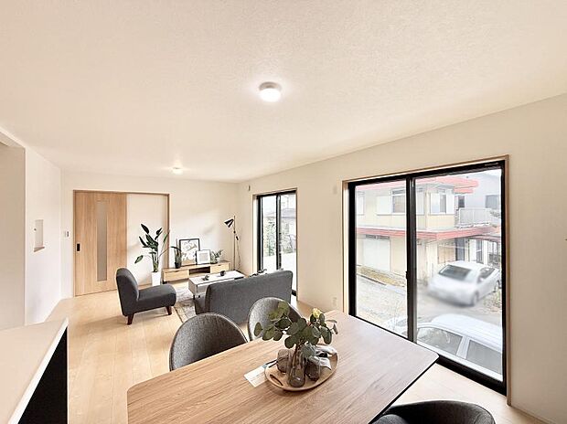 ■くつろぎと笑顔が集まる、心温まるリビング