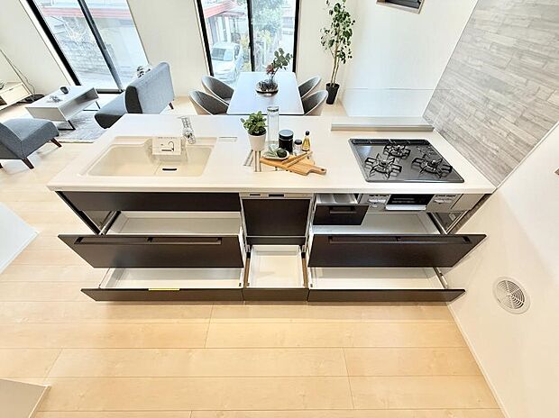 ■収納力豊富なシステムキッチンです!