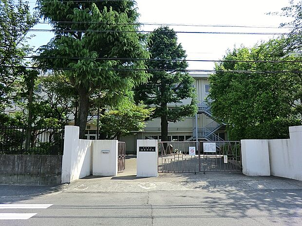 中学校 750m 川崎市立御幸中学校