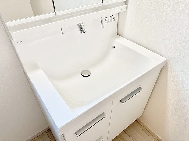 ■手洗いや顔を洗う時も快適に使える便利なシャワー