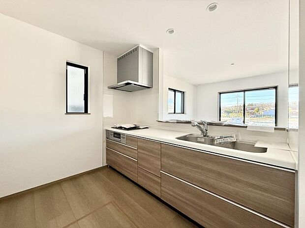 ■シンプルで機能的、毎日使いやすいキッチン