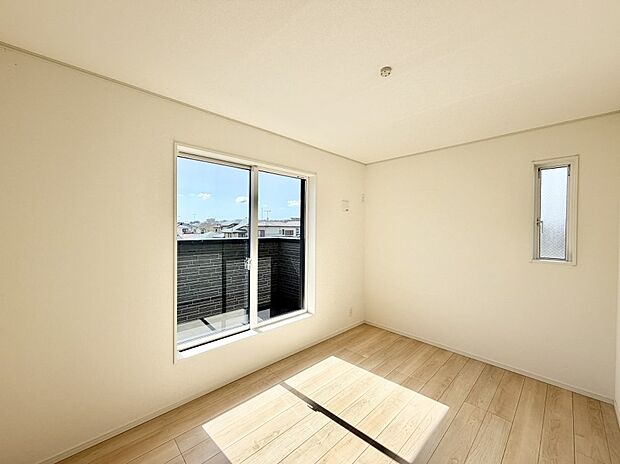 2号棟 ■窓の配置や通気性の良い設計で部屋の空気がこもらず、常に新鮮な空気が流れます