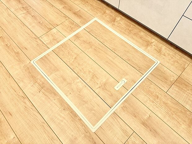 ■季節物など簡単に収納でき便利