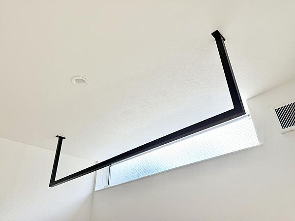 ■天候や時間を気にせず洗濯物を干せ、紫外線から衣類を守れます。