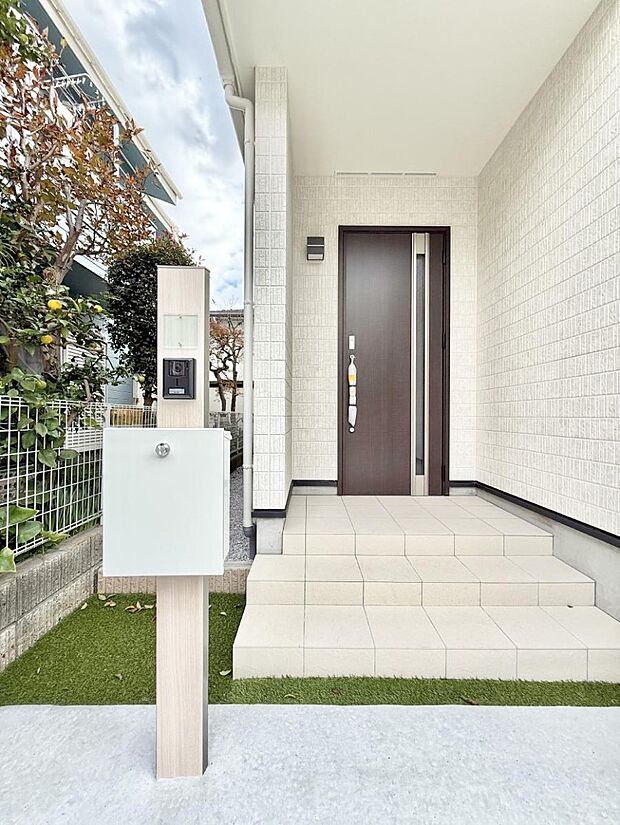 ■玄関はお家の顔！おしゃれな玄関アプローチでお客様をお迎え！  