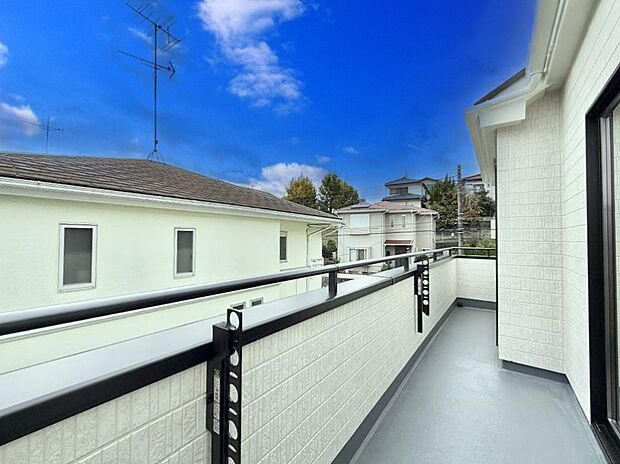 ■お洗濯物がよく乾く陽当たり良好のバルコニー  