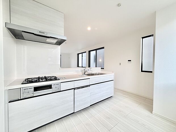 ■シンプルで機能的、毎日使いやすいキッチン