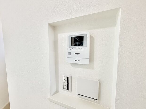 ■画面でしっかり確認でき防犯対策に最適