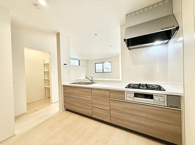 ■家族の絆を深める、温もりのあるキッチン