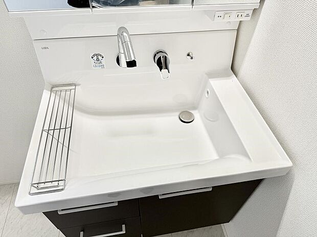 ■手洗いや顔を洗う時も快適に使える便利なシャワー