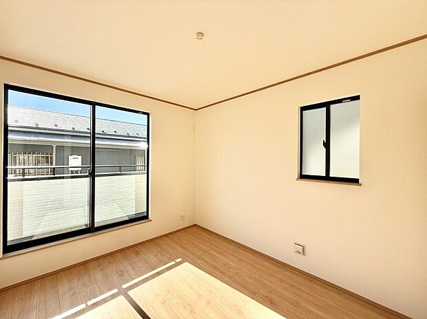 ■窓の配置や通気性の良い設計で部屋の空気がこもらず、常に新鮮な空気が流れます