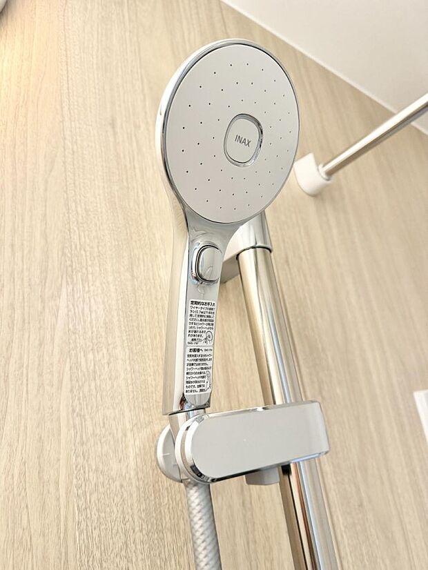 ■手元で簡単に止水できるため、水の無駄遣いを減らすことができます。