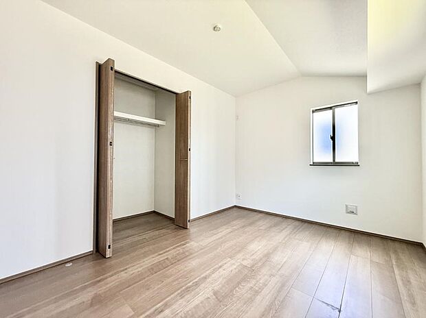 A号棟 ■落ち着いた色合いのお部屋で穏やかな時間を楽しめます