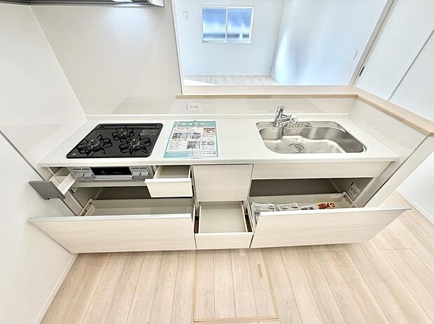 ■家族の絆を深める、温もりのあるキッチン