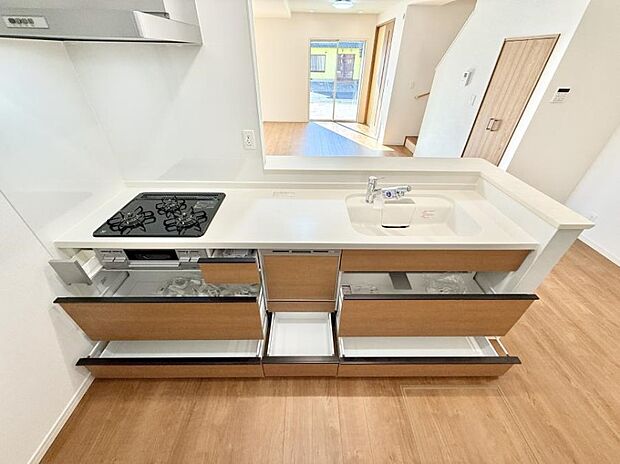 ■家族の絆を深める、温もりのあるキッチン