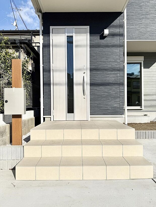 ■玄関はお家の顔!おしゃれな玄関アプローチでお客様をお迎え!