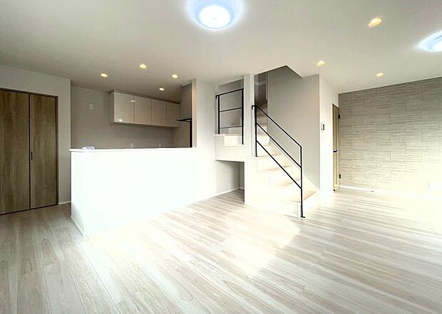 ■インテリアを考えるのが楽しみな広いリビングです！