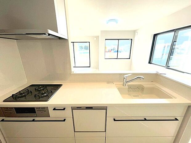 会話が深まる対面キッチン!家族との会話がはずみます