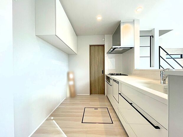 収納力豊富なシステムキッチンです！