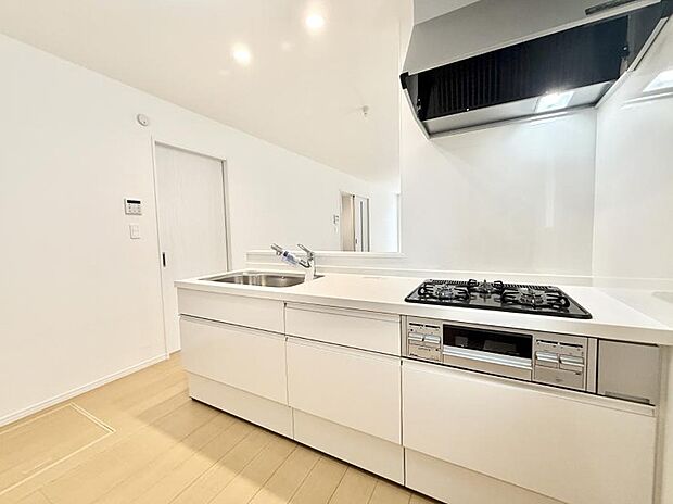 ■シンプルで美しく心地よい時間を生むキッチン空間