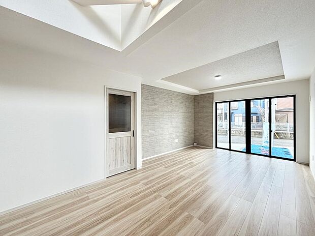 ■天井が高く開放的なLDKです