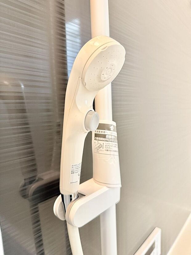 ■手元で簡単に止水できるため、水の無駄遣いを減らすことができます。