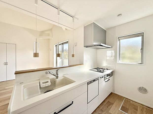 ■家族の絆を深める、温もりのあるキッチン