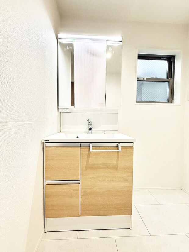 ■シンプルで機能的、毎日使いやすいキッチン