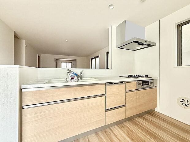 ■シンプルで機能的、毎日使いやすいキッチン