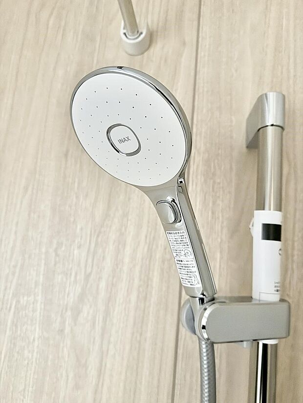 ■手元で簡単に止水できるため、水の無駄遣いを減らすことができます。