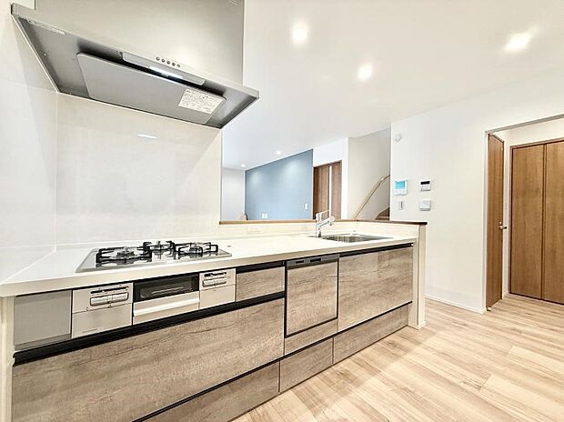 ■シンプルで機能的、毎日使いやすいキッチン