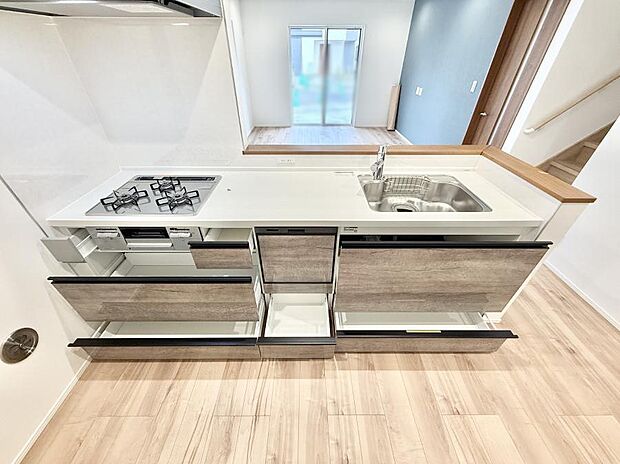 ■家族の絆を深める、温もりのあるキッチン