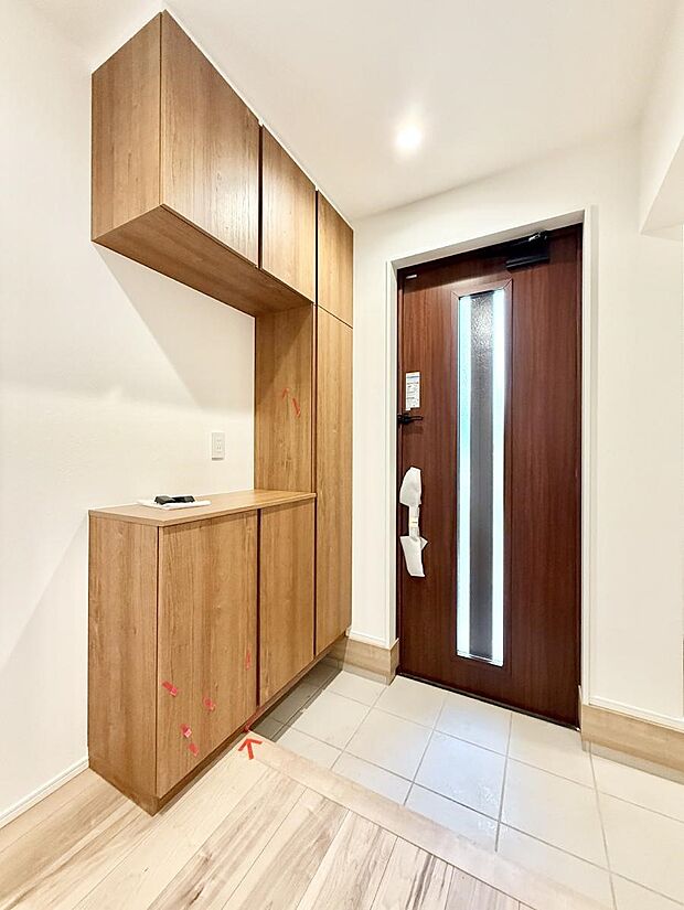 ■ 毎日を気持ちよく迎える、明るく温もりのある玄関