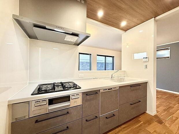 ■家族の絆を深める、温もりのあるキッチン