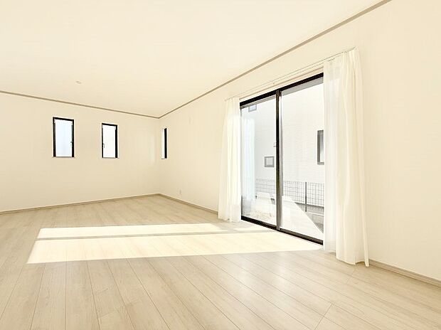 ■くつろぎと笑顔が集まる、心温まるリビング