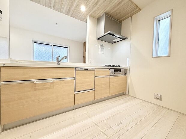 ■シンプルで機能的、毎日使いやすいキッチン