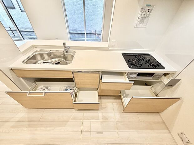 ■家族の絆を深める、温もりのあるキッチン