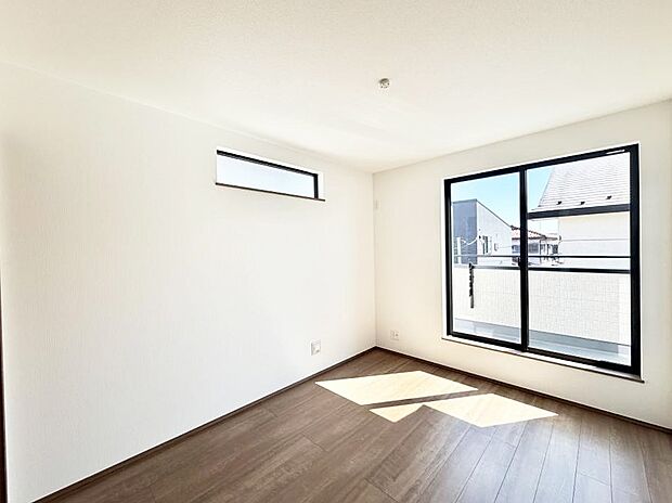 ■太陽がサンサンと降り注ぐお部屋は気持ちがいいですね