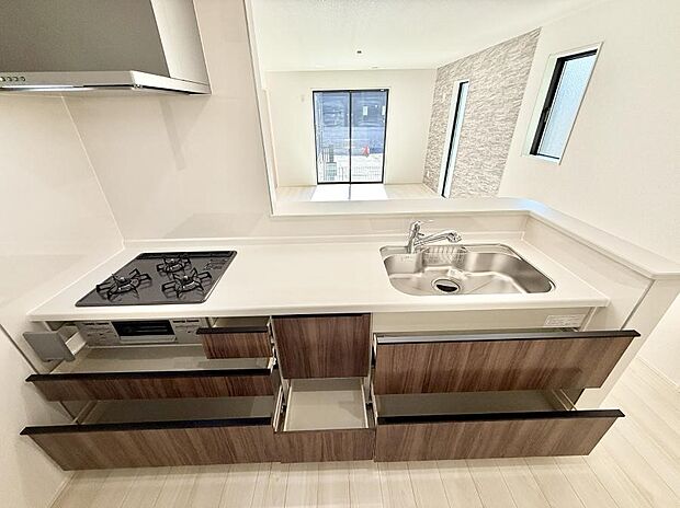 ■家族の絆を深める、温もりのあるキッチン