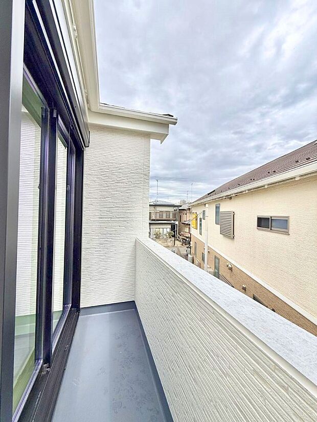 ■お洗濯物がよく乾く陽当たり良好のバルコニー