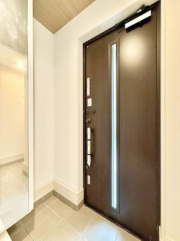 ■ 毎日を気持ちよく迎える、明るく温もりのある玄関