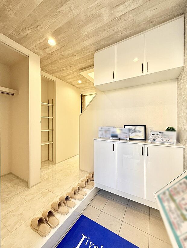 ■ ここから始まる一日、すっきり整った玄関