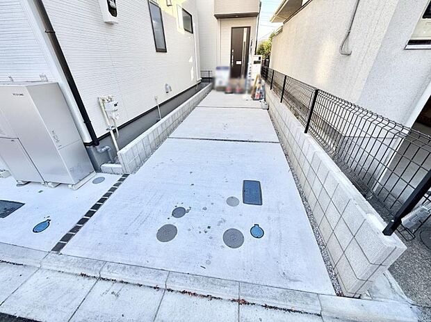 ■カースペース2台駐車可能