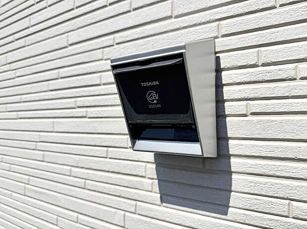 ■自宅で簡単に充電でき、エコなカーライフをサポート