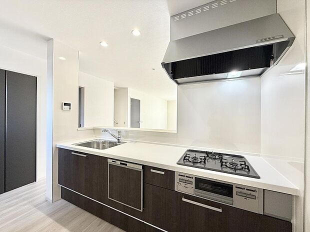 ■シンプルで機能的、毎日使いやすいキッチン