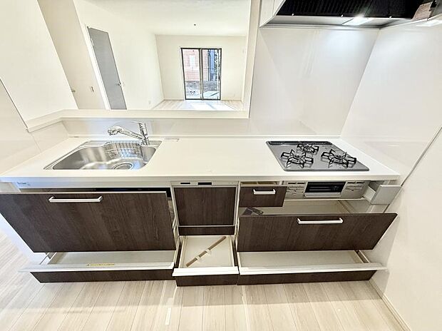 ■家族の絆を深める、温もりのあるキッチン