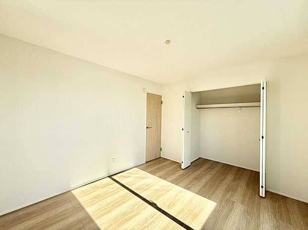 ■豊富な収納でスッキリしたお部屋に！